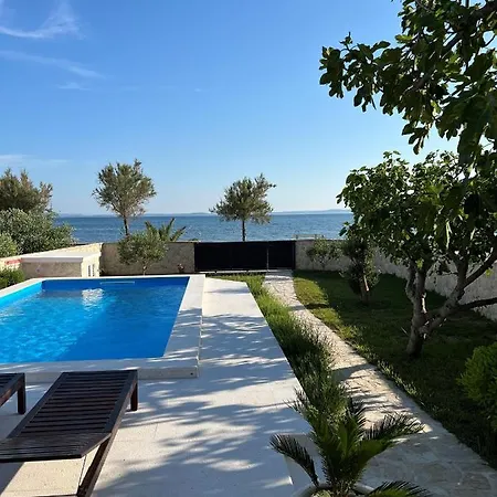 House Laura Holiday home Vir