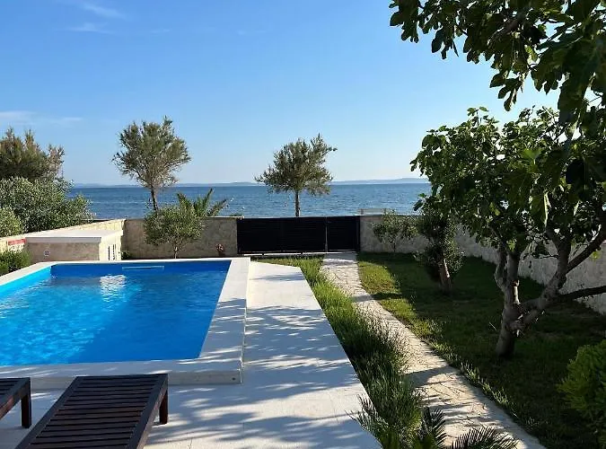 House Laura Vakantiehuis Vir