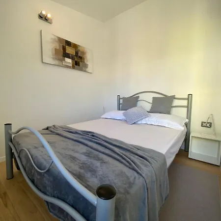 Vakantiehuis House Laura Vir