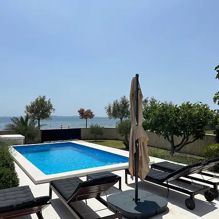 House Laura Holiday home Vir
