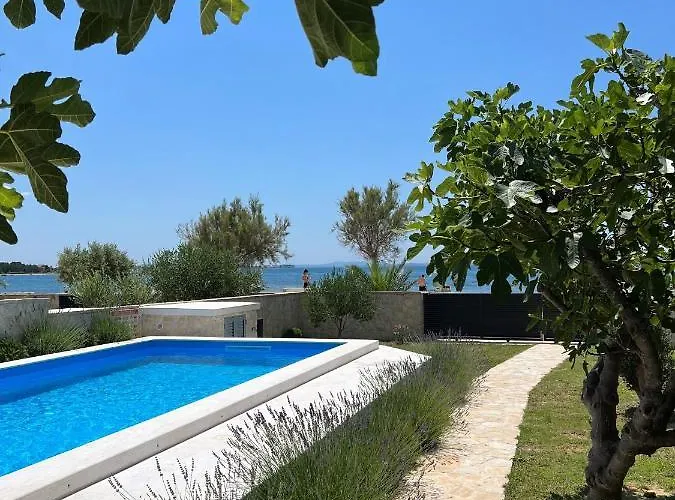House Laura Tatil Evi